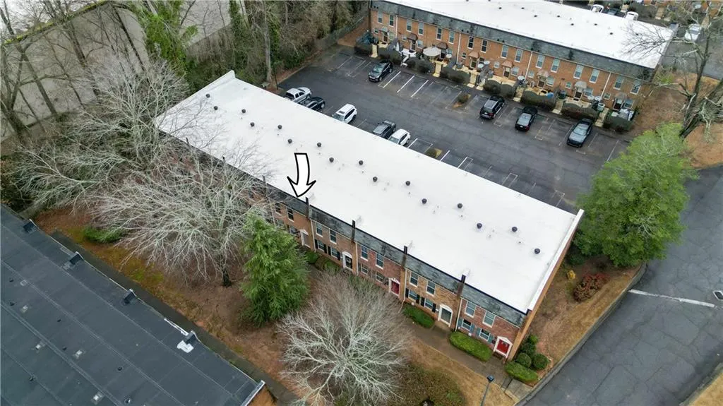 125 N River Drive Unit E, Sandy Springs, Georgia 30350, 2 Bedrooms Bedrooms, ,3 BathroomsBathrooms,Residential,Sold,125 N River Drive Unit E,7158980