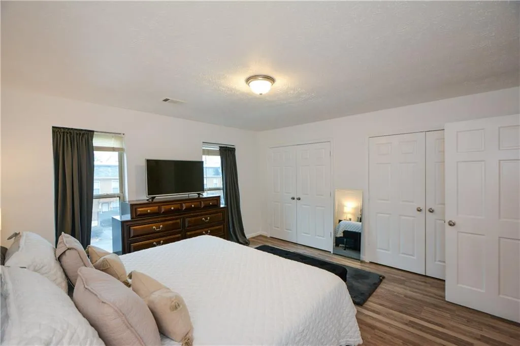 125 N River Drive Unit E, Sandy Springs, Georgia 30350, 2 Bedrooms Bedrooms, ,3 BathroomsBathrooms,Residential,Sold,125 N River Drive Unit E,7158980