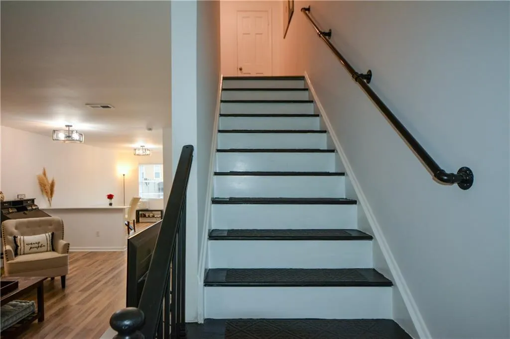 125 N River Drive Unit E, Sandy Springs, Georgia 30350, 2 Bedrooms Bedrooms, ,3 BathroomsBathrooms,Residential,Sold,125 N River Drive Unit E,7158980