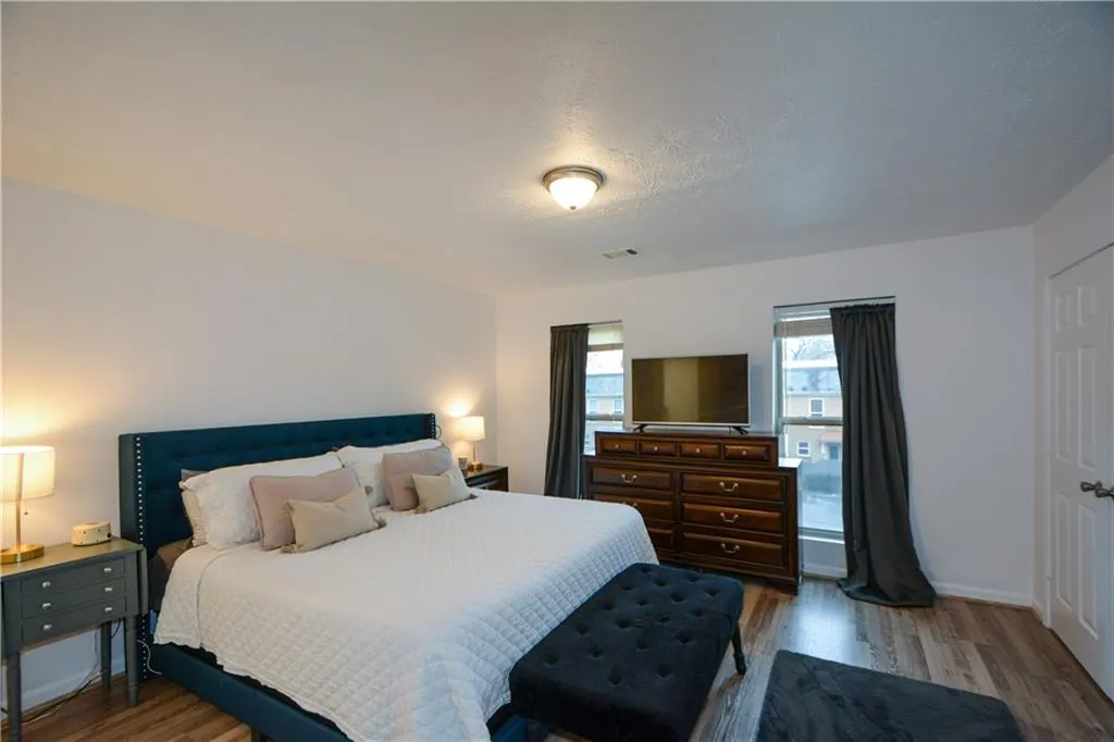 125 N River Drive Unit E, Sandy Springs, Georgia 30350, 2 Bedrooms Bedrooms, ,3 BathroomsBathrooms,Residential,Sold,125 N River Drive Unit E,7158980