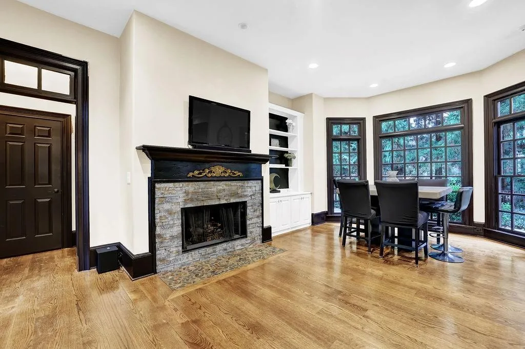 2636 Dobbs Circle Nw, Atlanta, Georgia 30327, 5 Bedrooms Bedrooms, ,4 BathroomsBathrooms,Residential,For Sale,2636 Dobbs Circle Nw,7672620