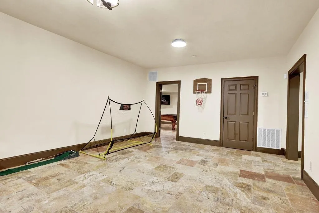 2636 Dobbs Circle Nw, Atlanta, Georgia 30327, 5 Bedrooms Bedrooms, ,4 BathroomsBathrooms,Residential,For Sale,2636 Dobbs Circle Nw,7672620