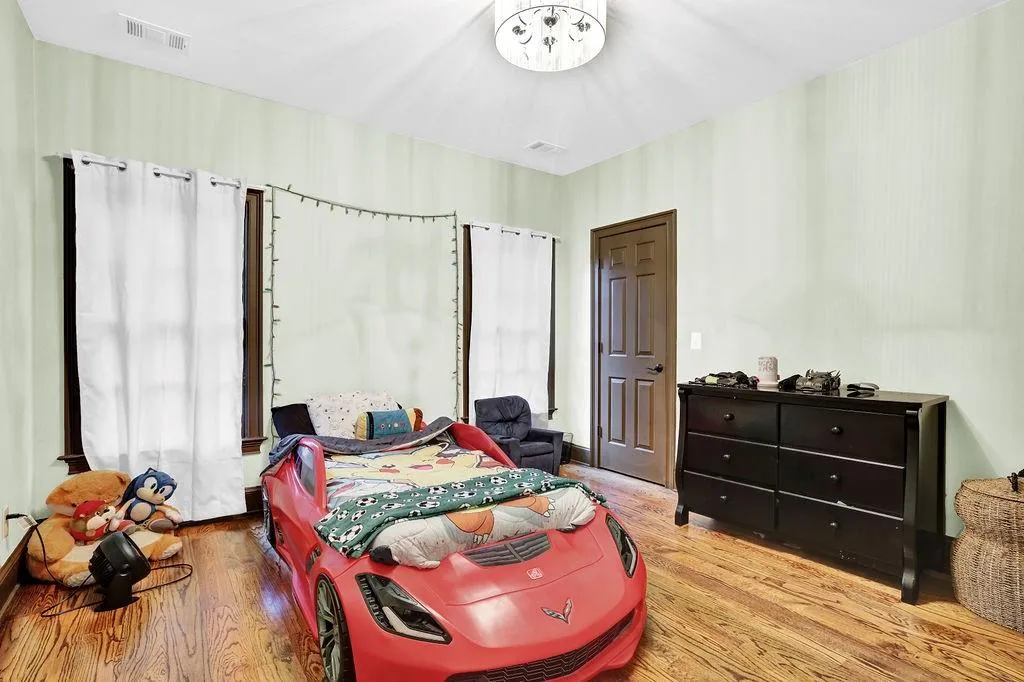 2636 Dobbs Circle Nw, Atlanta, Georgia 30327, 5 Bedrooms Bedrooms, ,4 BathroomsBathrooms,Residential,For Sale,2636 Dobbs Circle Nw,7672620