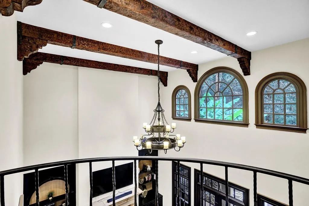 2636 Dobbs Circle Nw, Atlanta, Georgia 30327, 5 Bedrooms Bedrooms, ,4 BathroomsBathrooms,Residential,For Sale,2636 Dobbs Circle Nw,7672620