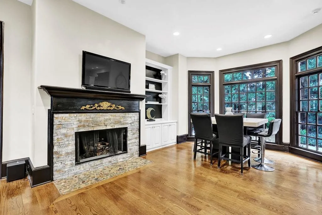 2636 Dobbs Circle Nw, Atlanta, Georgia 30327, 5 Bedrooms Bedrooms, ,4 BathroomsBathrooms,Residential,For Sale,2636 Dobbs Circle Nw,7672620