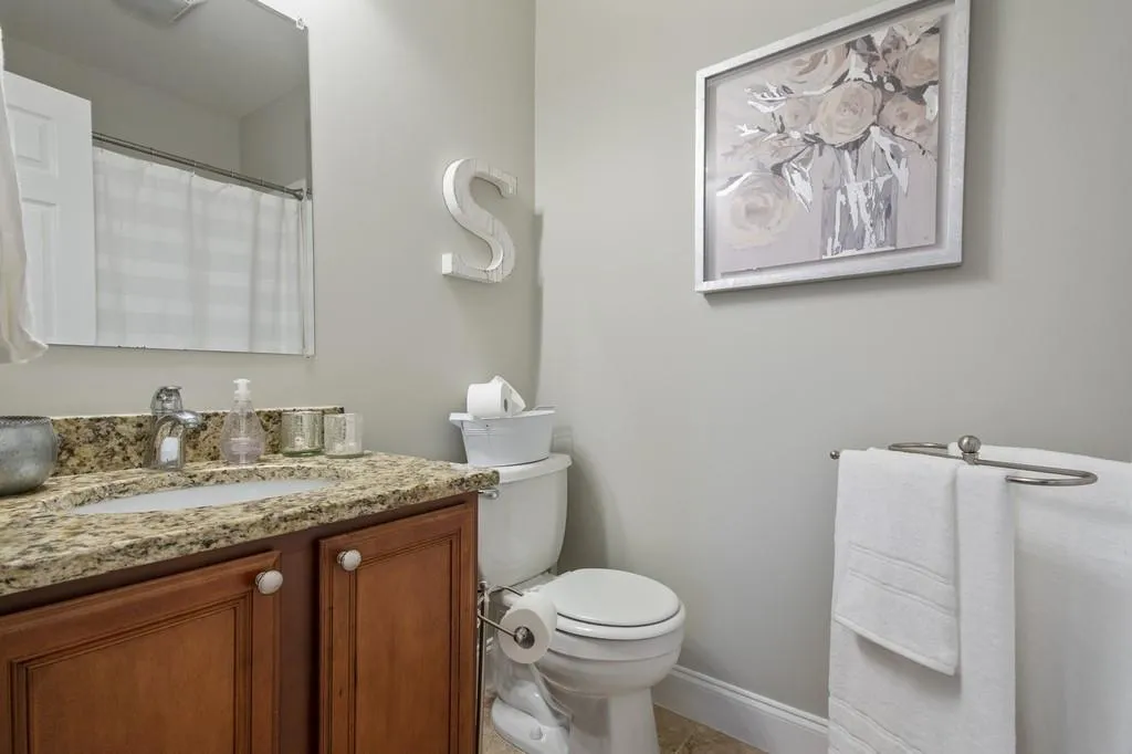 6980 Roswell Road Unit D11, Atlanta, Georgia 30328, 2 Bedrooms Bedrooms, ,2 BathroomsBathrooms,Residential,Sold,6980 Roswell Road Unit D11,6535892