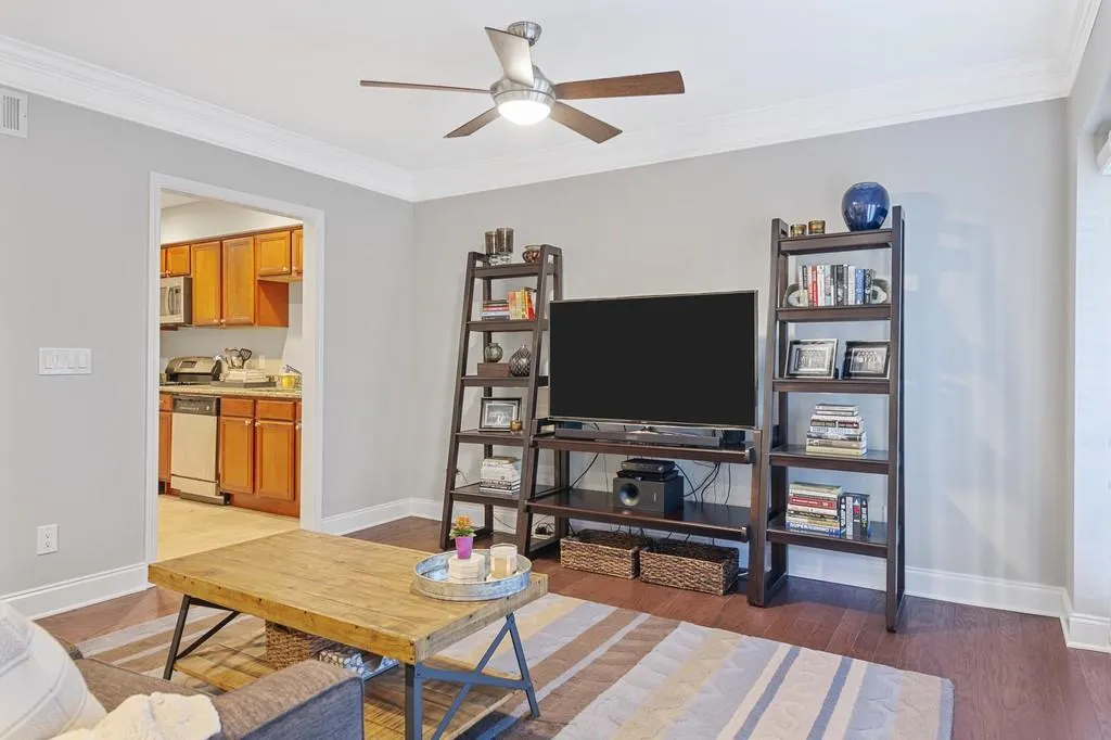 6980 Roswell Road Unit D11, Atlanta, Georgia 30328, 2 Bedrooms Bedrooms, ,2 BathroomsBathrooms,Residential,Sold,6980 Roswell Road Unit D11,6535892