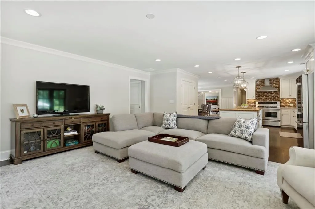 560 Pine Forest Road, Atlanta, Georgia 30342, 4 Bedrooms Bedrooms, ,3 BathroomsBathrooms,Residential,Sold,560 Pine Forest Road,7060864