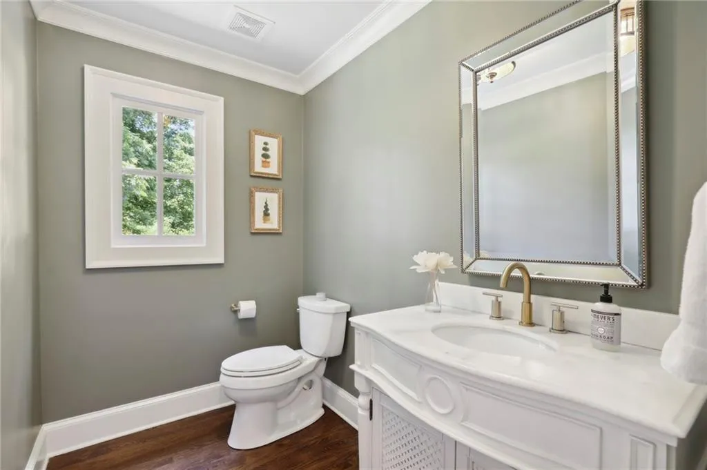 560 Pine Forest Road, Atlanta, Georgia 30342, 4 Bedrooms Bedrooms, ,3 BathroomsBathrooms,Residential,Sold,560 Pine Forest Road,7060864