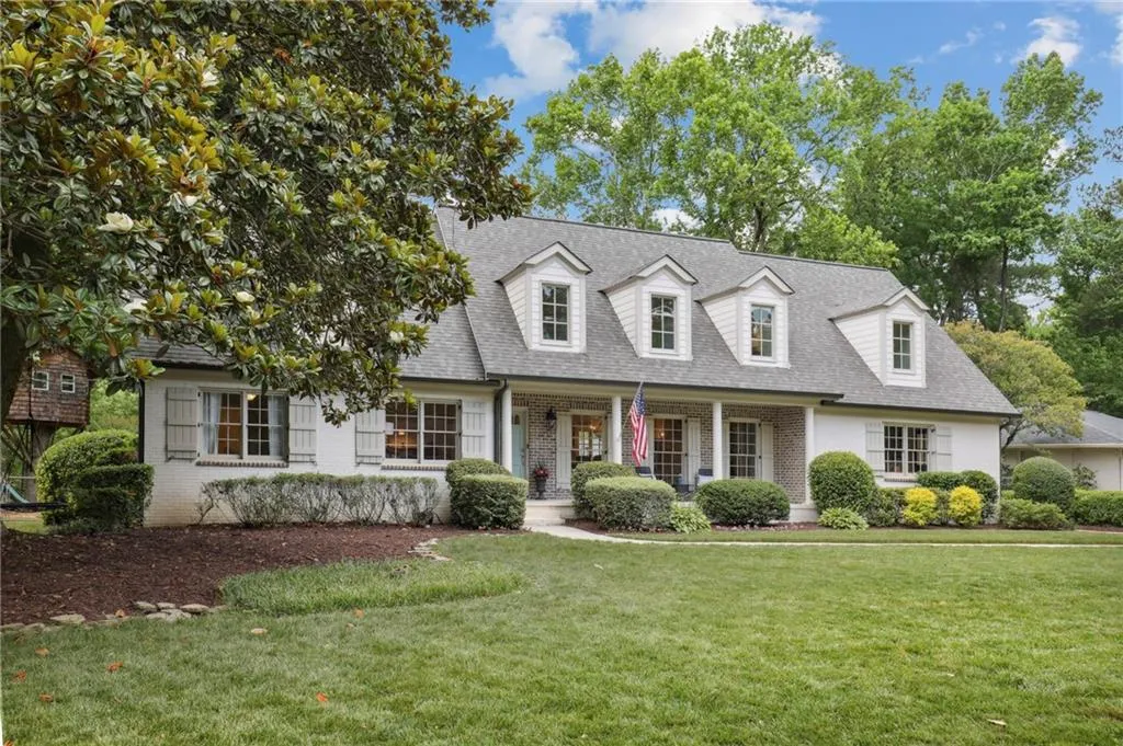 560 Pine Forest Road, Atlanta, Georgia 30342, 4 Bedrooms Bedrooms, ,3 BathroomsBathrooms,Residential,Sold,560 Pine Forest Road,7060864