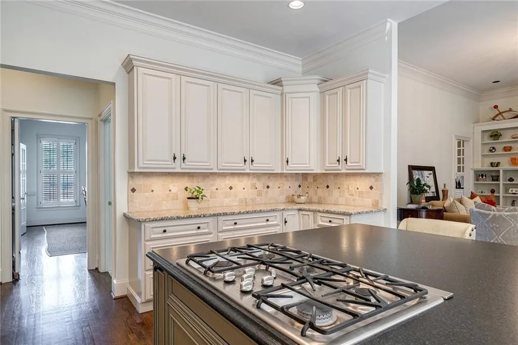 4515 Crestwicke Pointe, Sandy Springs, Georgia 30319, 5 Bedrooms Bedrooms, ,4 BathroomsBathrooms,Residential,Sold,4515 Crestwicke Pointe,7108087