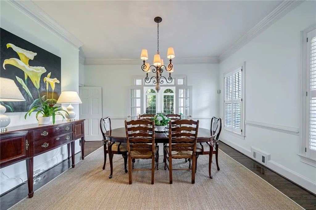 4515 Crestwicke Pointe, Sandy Springs, Georgia 30319, 5 Bedrooms Bedrooms, ,4 BathroomsBathrooms,Residential,Sold,4515 Crestwicke Pointe,7108087