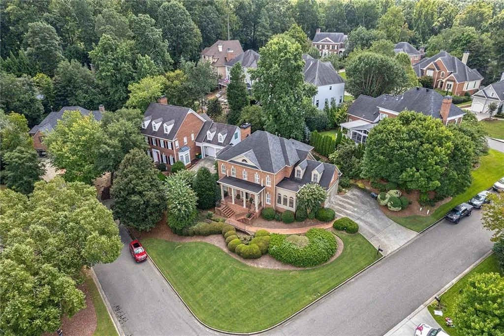 4515 Crestwicke Pointe, Sandy Springs, Georgia 30319, 5 Bedrooms Bedrooms, ,4 BathroomsBathrooms,Residential,Sold,4515 Crestwicke Pointe,7108087