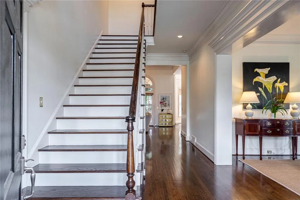 4515 Crestwicke Pointe, Sandy Springs, Georgia 30319, 5 Bedrooms Bedrooms, ,4 BathroomsBathrooms,Residential,Sold,4515 Crestwicke Pointe,7108087