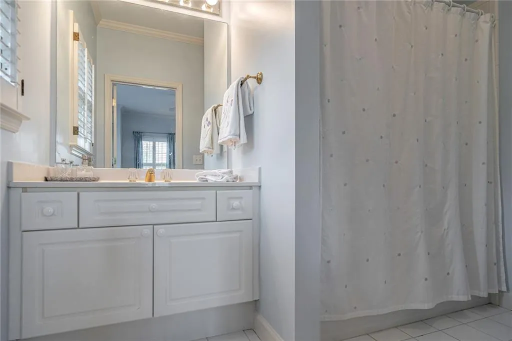 4515 Crestwicke Pointe, Sandy Springs, Georgia 30319, 5 Bedrooms Bedrooms, ,4 BathroomsBathrooms,Residential,Sold,4515 Crestwicke Pointe,7108087