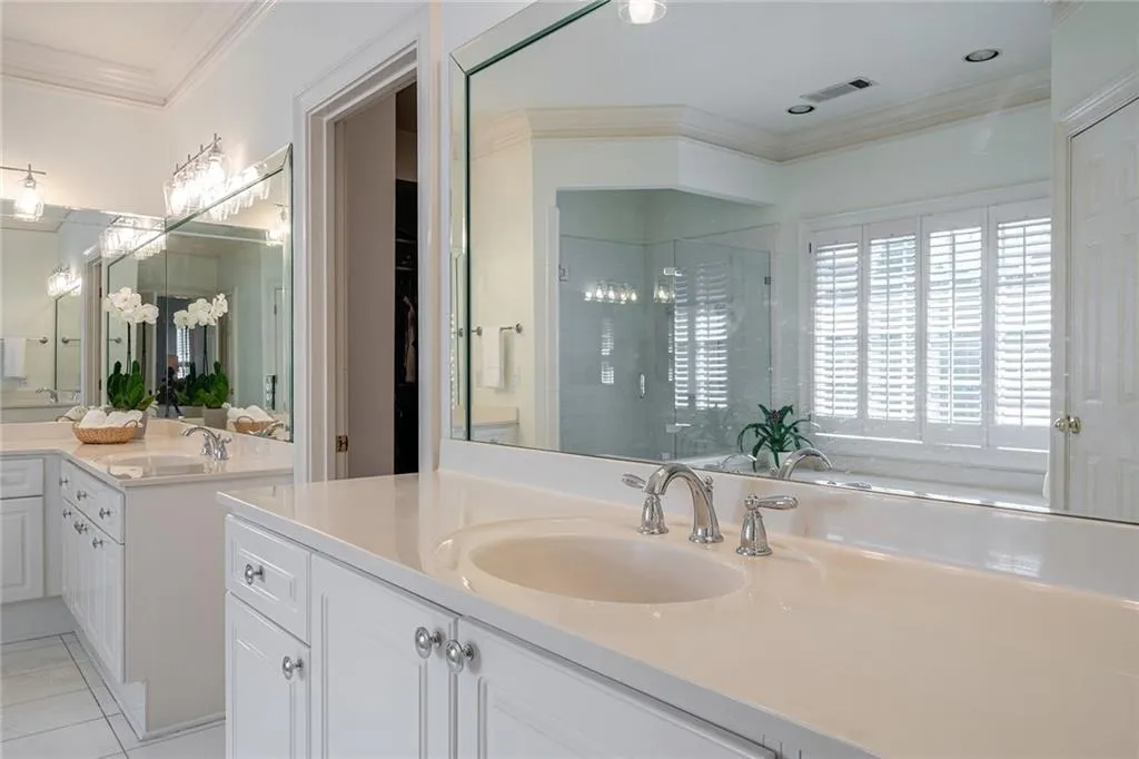 4515 Crestwicke Pointe, Sandy Springs, Georgia 30319, 5 Bedrooms Bedrooms, ,4 BathroomsBathrooms,Residential,Sold,4515 Crestwicke Pointe,7108087