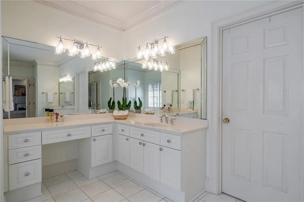 4515 Crestwicke Pointe, Sandy Springs, Georgia 30319, 5 Bedrooms Bedrooms, ,4 BathroomsBathrooms,Residential,Sold,4515 Crestwicke Pointe,7108087