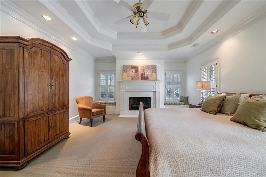 4515 Crestwicke Pointe, Sandy Springs, Georgia 30319, 5 Bedrooms Bedrooms, ,4 BathroomsBathrooms,Residential,Sold,4515 Crestwicke Pointe,7108087