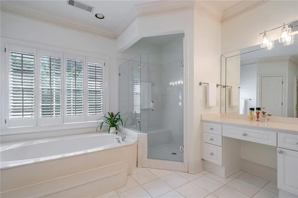 4515 Crestwicke Pointe, Sandy Springs, Georgia 30319, 5 Bedrooms Bedrooms, ,4 BathroomsBathrooms,Residential,Sold,4515 Crestwicke Pointe,7108087