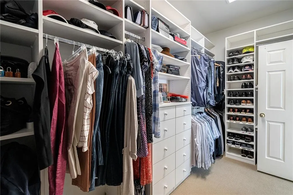 4515 Crestwicke Pointe, Sandy Springs, Georgia 30319, 5 Bedrooms Bedrooms, ,4 BathroomsBathrooms,Residential,Sold,4515 Crestwicke Pointe,7108087