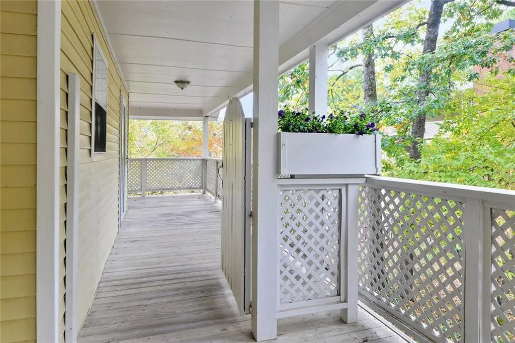 6800 Glenridge Drive Unit 6808f, Sandy Springs, Georgia 30328, 2 Bedrooms Bedrooms, ,2 BathroomsBathrooms,Residential,Sold,6800 Glenridge Drive Unit 6808f,6639128