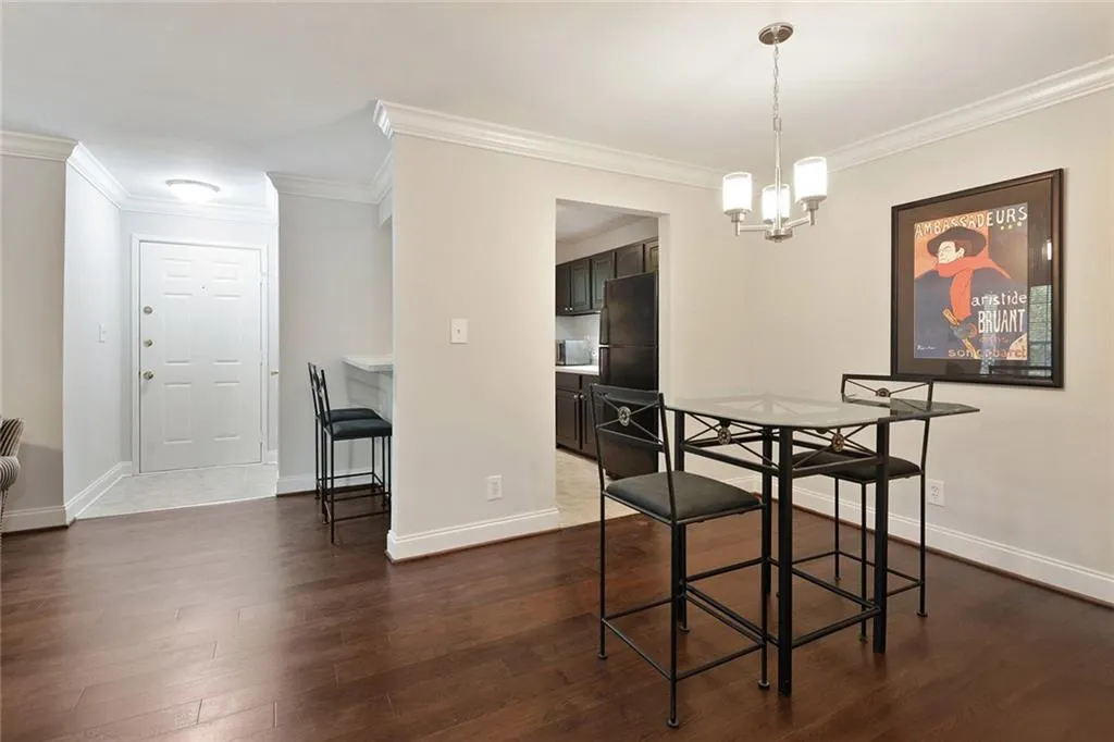 6800 Glenridge Drive Unit 6808f, Sandy Springs, Georgia 30328, 2 Bedrooms Bedrooms, ,2 BathroomsBathrooms,Residential,Sold,6800 Glenridge Drive Unit 6808f,6639128