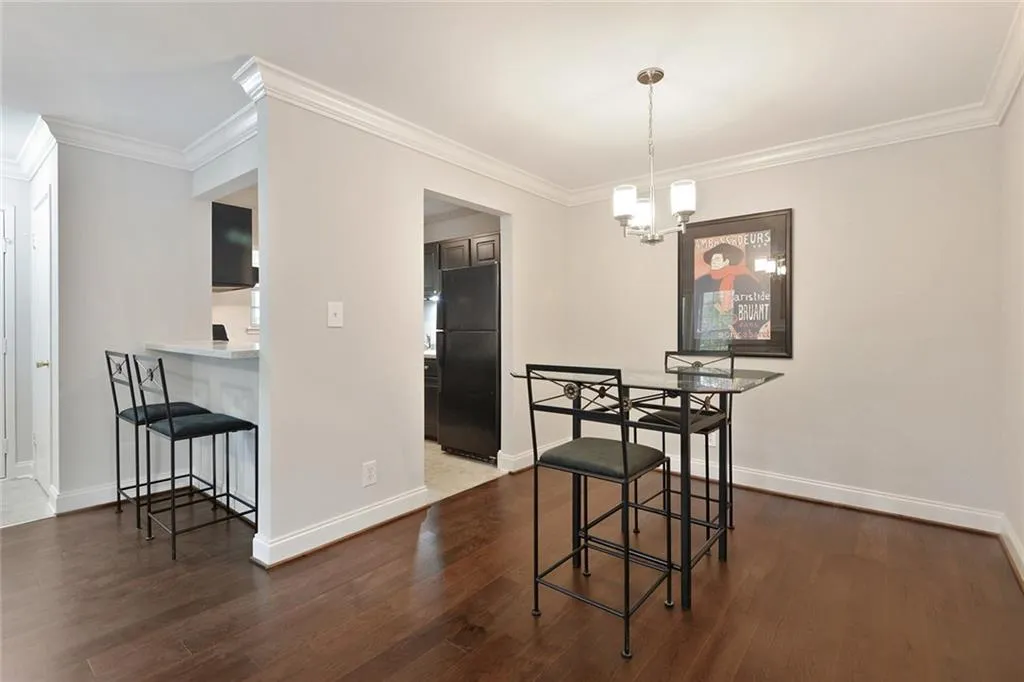 6800 Glenridge Drive Unit 6808f, Sandy Springs, Georgia 30328, 2 Bedrooms Bedrooms, ,2 BathroomsBathrooms,Residential,Sold,6800 Glenridge Drive Unit 6808f,6639128