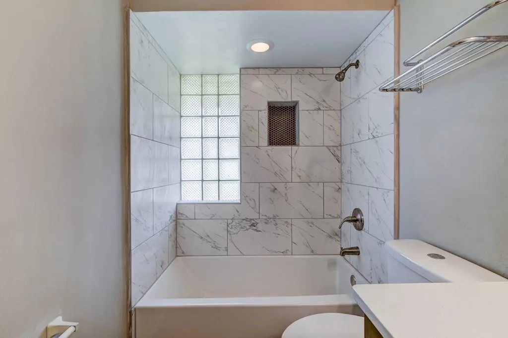 346 Carpenter Drive Unit 14, Atlanta, Georgia 30328, 2 Bedrooms Bedrooms, ,2 BathroomsBathrooms,Residential,Sold,346 Carpenter Drive Unit 14,6008259