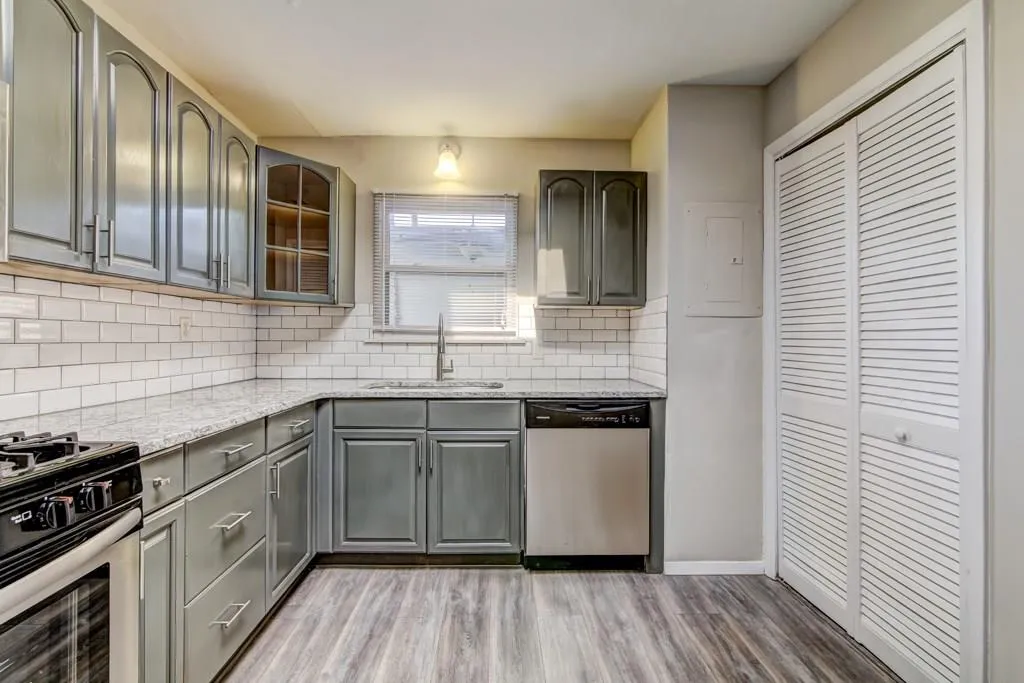 346 Carpenter Drive Unit 14, Atlanta, Georgia 30328, 2 Bedrooms Bedrooms, ,2 BathroomsBathrooms,Residential,Sold,346 Carpenter Drive Unit 14,6008259