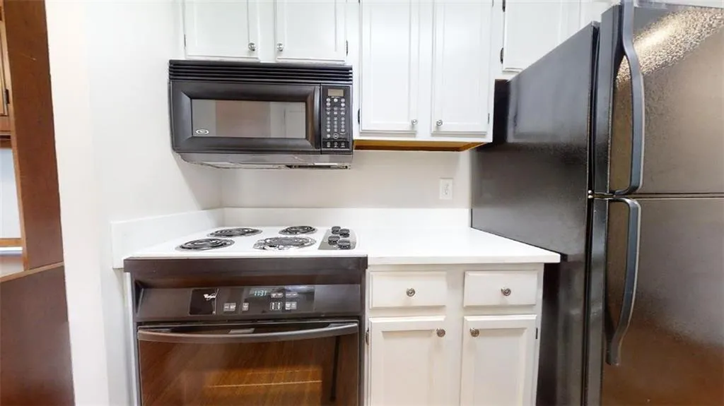 300 Johnson Ferry Road Ne Unit A701, Sandy Springs, Georgia 30328, 1 Bedroom Bedrooms, ,1 BathroomBathrooms,Residential,Sold,300 Johnson Ferry Road Ne Unit A701,7247015