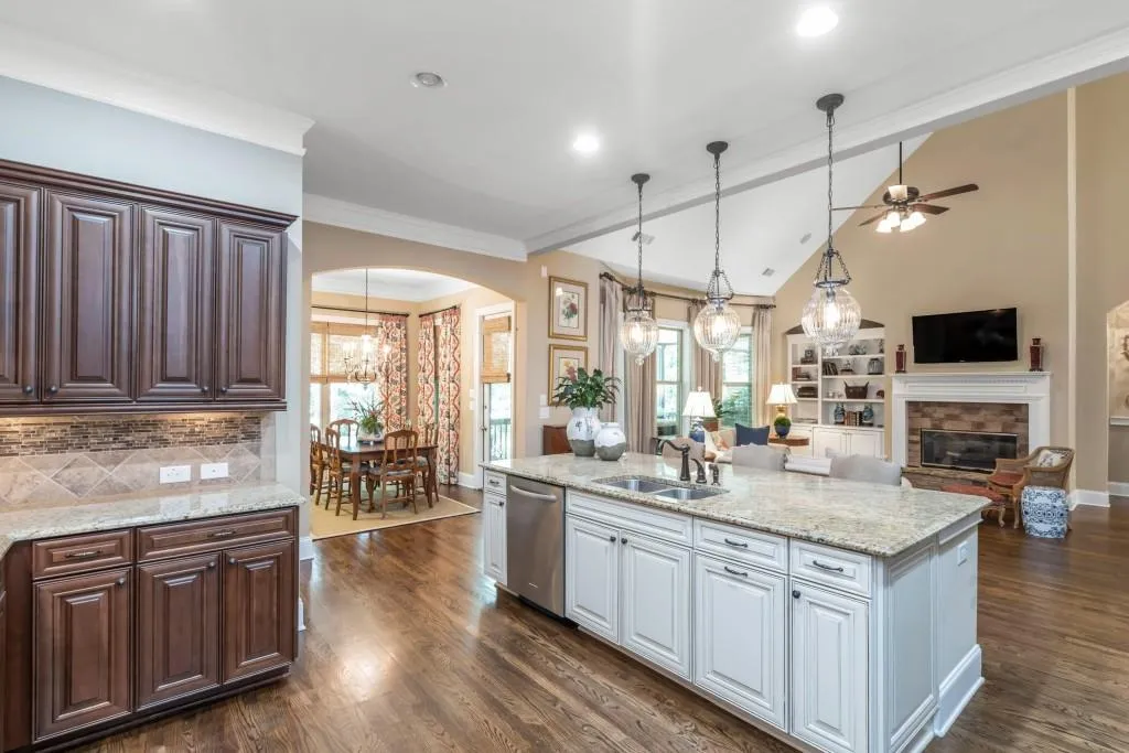 3924 Dahlwiny Court, Sandy Springs, Georgia 30350, 6 Bedrooms Bedrooms, ,5 BathroomsBathrooms,Residential,Sold,3924 Dahlwiny Court,6746971