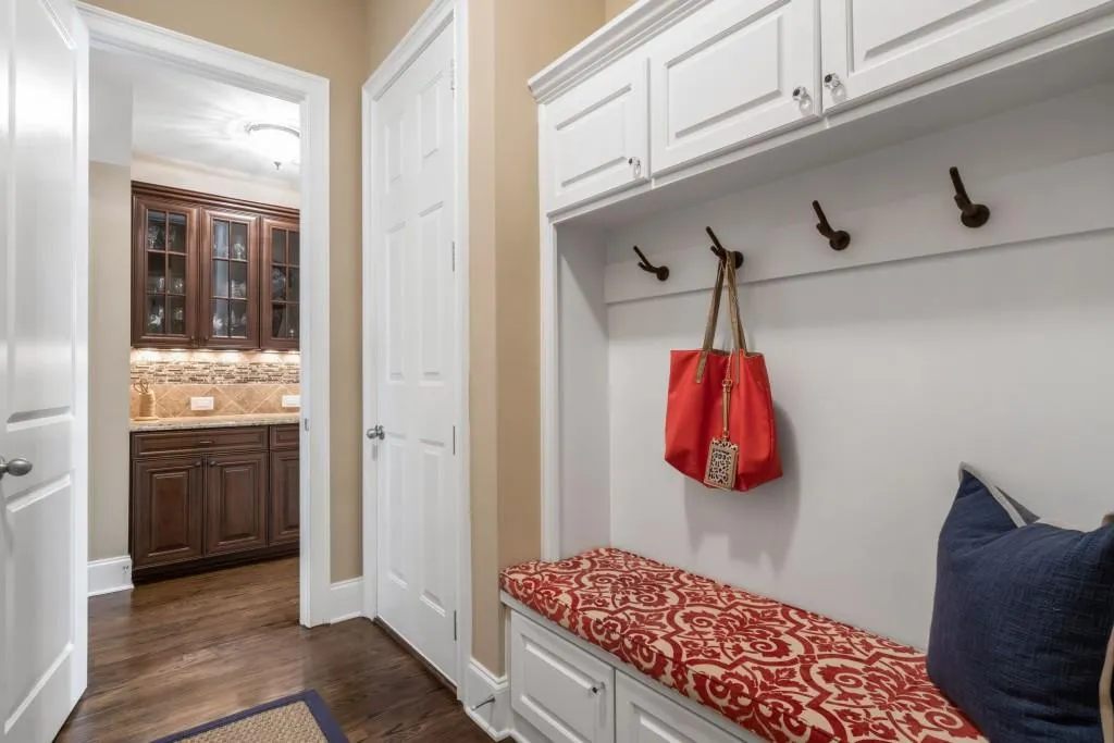 3924 Dahlwiny Court, Sandy Springs, Georgia 30350, 6 Bedrooms Bedrooms, ,5 BathroomsBathrooms,Residential,Sold,3924 Dahlwiny Court,6746971