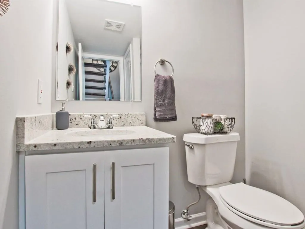 7318 Cardigan Circle, Sandy Springs, Georgia 30328, 2 Bedrooms Bedrooms, ,2 BathroomsBathrooms,Residential,Sold,7318 Cardigan Circle,6016069