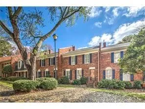 213 The South Chace Sw, Atlanta, Georgia 30310, 3 Bedrooms Bedrooms, ,2 BathroomsBathrooms,Residential,Sold,213 The South Chace Sw,5653139