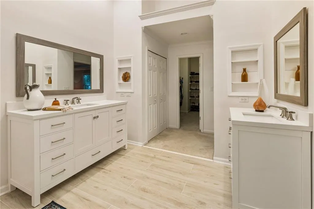 13 Carrington Way, Atlanta, Georgia 30328, 2 Bedrooms Bedrooms, ,2 BathroomsBathrooms,Residential,Sold,13 Carrington Way,7446300 13 Carrington Way, Atlanta, Georgia 30328, 2 Bedrooms Bedrooms, ,2 BathroomsBathrooms,Residential,Sold,13 Carrington Way,7446300