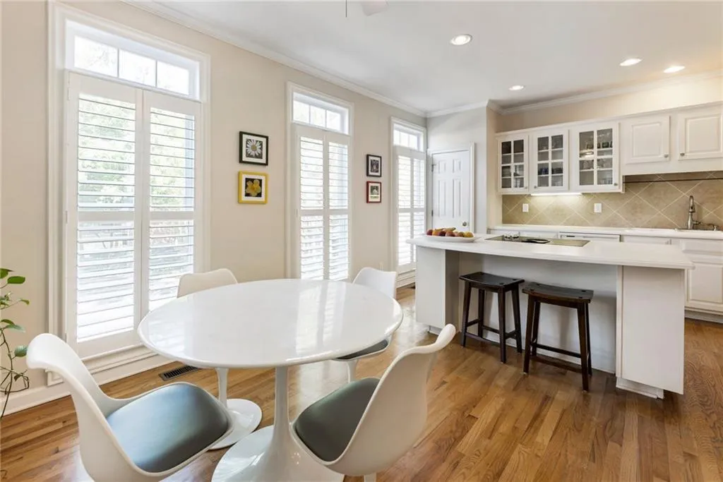 13 Carrington Way, Atlanta, Georgia 30328, 2 Bedrooms Bedrooms, ,2 BathroomsBathrooms,Residential,Sold,13 Carrington Way,7446300 13 Carrington Way, Atlanta, Georgia 30328, 2 Bedrooms Bedrooms, ,2 BathroomsBathrooms,Residential,Sold,13 Carrington Way,7446300