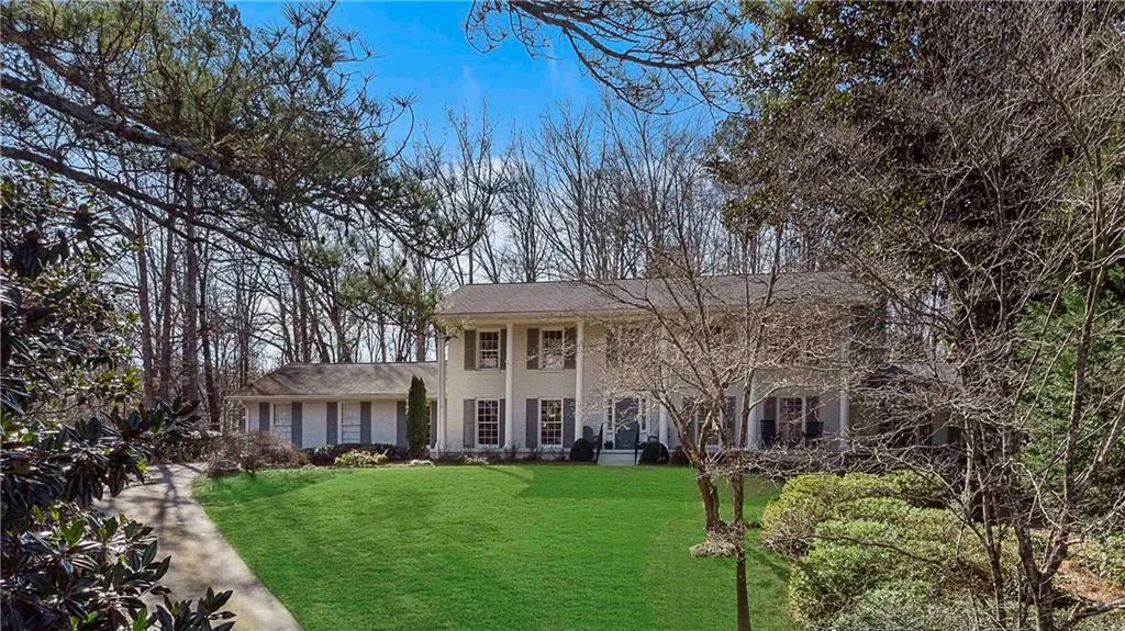 6120 Riverwood Drive, Atlanta, Georgia 30328, 6 Bedrooms Bedrooms, ,4 BathroomsBathrooms,Residential,Sold,6120 Riverwood Drive,6504189