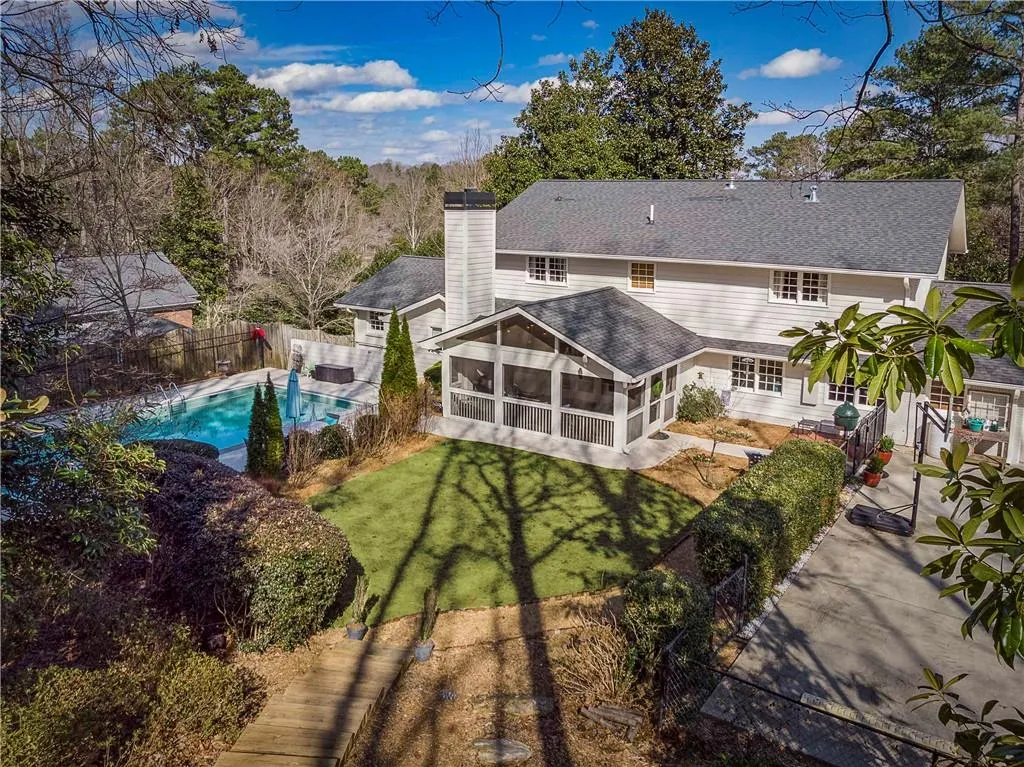 6120 Riverwood Drive, Atlanta, Georgia 30328, 6 Bedrooms Bedrooms, ,4 BathroomsBathrooms,Residential,Sold,6120 Riverwood Drive,6504189