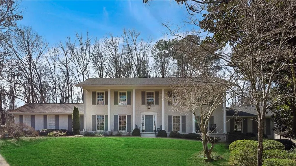 6120 Riverwood Drive, Atlanta, Georgia 30328, 6 Bedrooms Bedrooms, ,4 BathroomsBathrooms,Residential,Sold,6120 Riverwood Drive,6504189