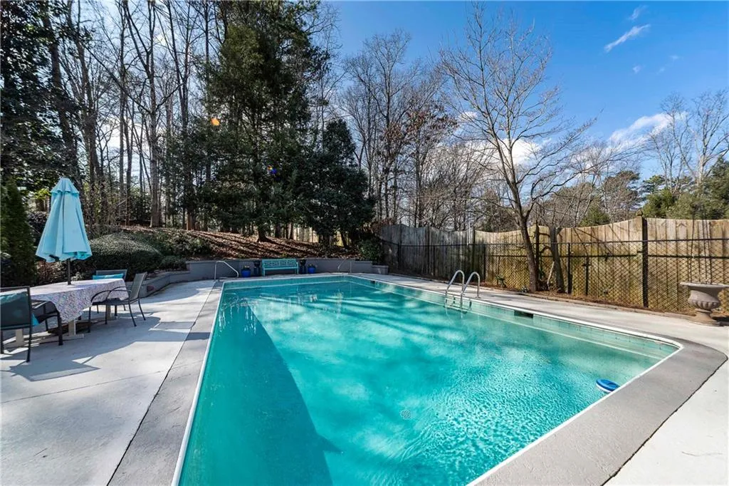 6120 Riverwood Drive, Atlanta, Georgia 30328, 6 Bedrooms Bedrooms, ,4 BathroomsBathrooms,Residential,Sold,6120 Riverwood Drive,6504189
