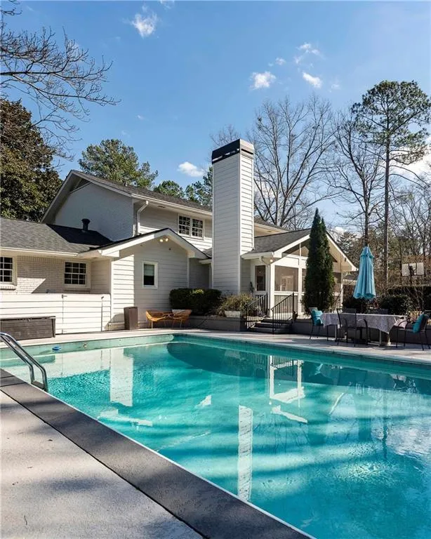 6120 Riverwood Drive, Atlanta, Georgia 30328, 6 Bedrooms Bedrooms, ,4 BathroomsBathrooms,Residential,Sold,6120 Riverwood Drive,6504189