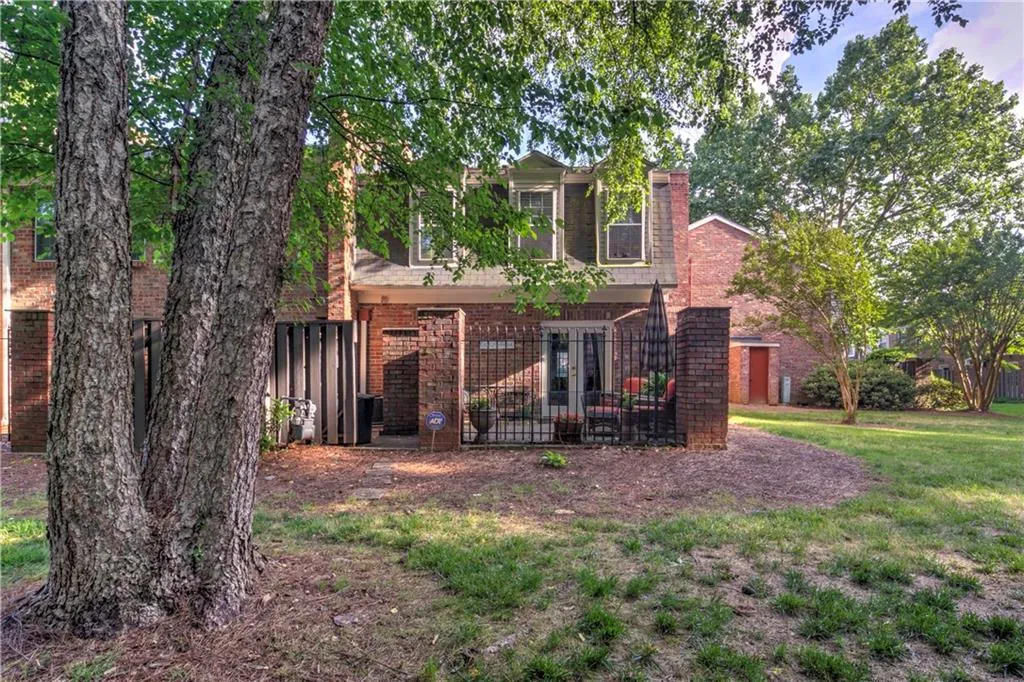 10 N Boundary Place Nw, Atlanta, Georgia 30318, 2 Bedrooms Bedrooms, ,2 BathroomsBathrooms,Residential,Sold,10 N Boundary Place Nw,6554125