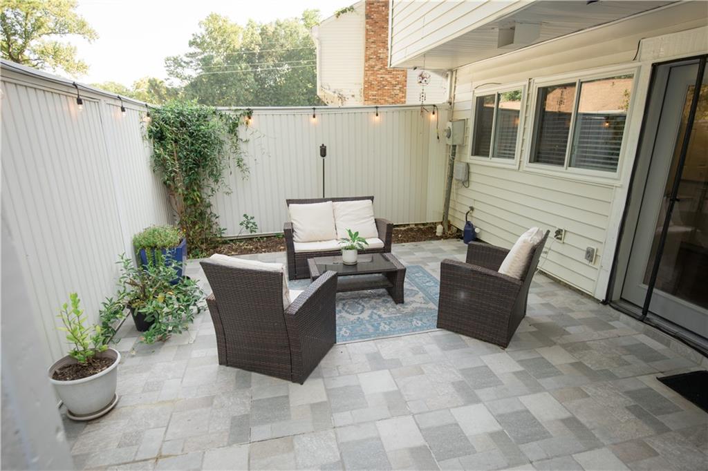 7346 Cardigan Circle, Sandy Springs, Georgia 30328, 3 Bedrooms Bedrooms, ,2 BathroomsBathrooms,Residential,Sold,7346 Cardigan Circle,7287684