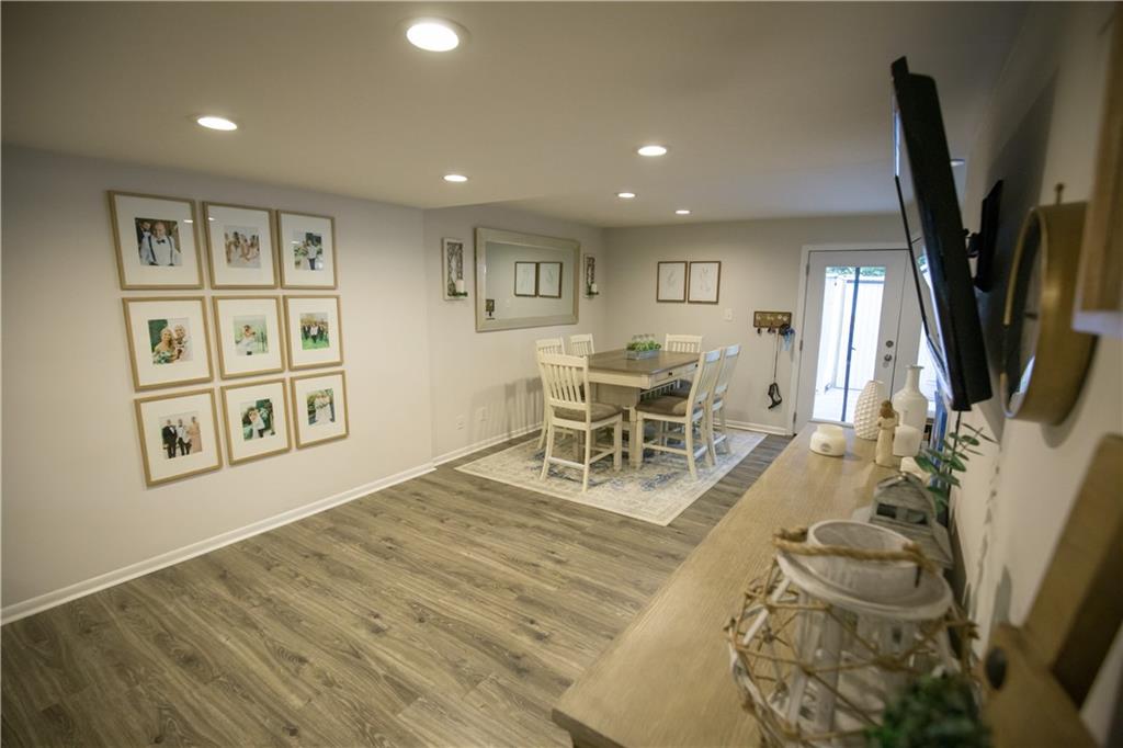 7346 Cardigan Circle, Sandy Springs, Georgia 30328, 3 Bedrooms Bedrooms, ,2 BathroomsBathrooms,Residential,Sold,7346 Cardigan Circle,7287684