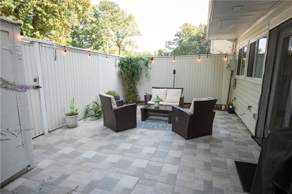 7346 Cardigan Circle, Sandy Springs, Georgia 30328, 3 Bedrooms Bedrooms, ,2 BathroomsBathrooms,Residential,Sold,7346 Cardigan Circle,7287684