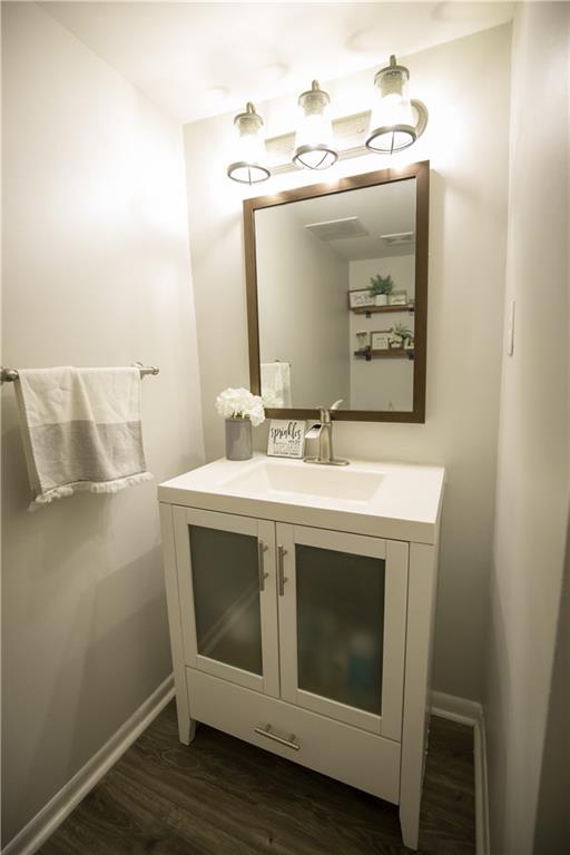 7346 Cardigan Circle, Sandy Springs, Georgia 30328, 3 Bedrooms Bedrooms, ,2 BathroomsBathrooms,Residential,Sold,7346 Cardigan Circle,7287684