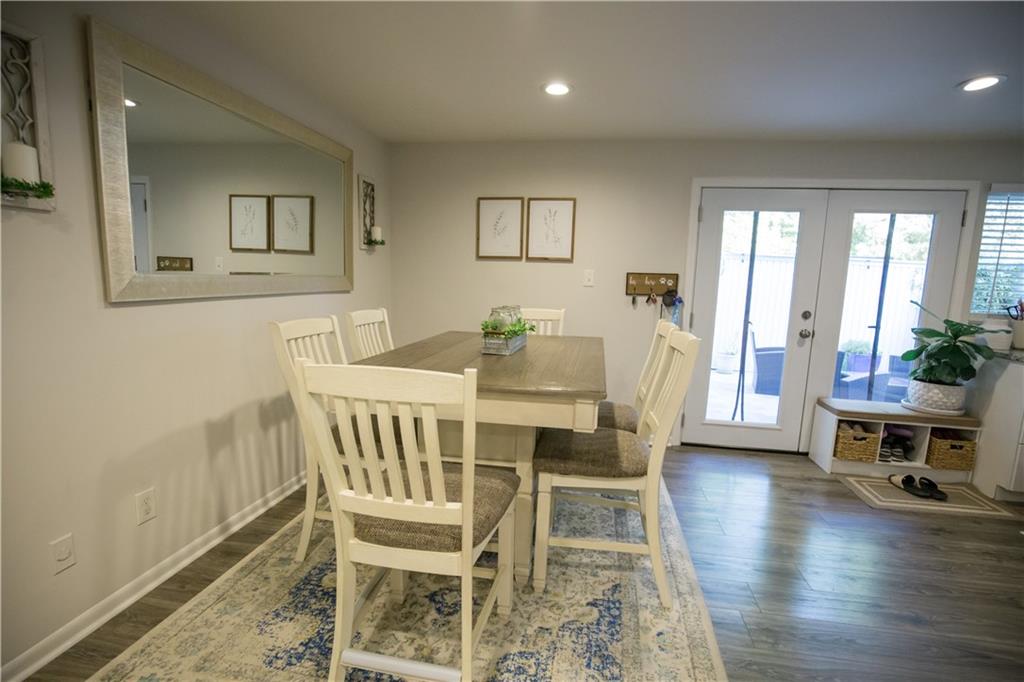 7346 Cardigan Circle, Sandy Springs, Georgia 30328, 3 Bedrooms Bedrooms, ,2 BathroomsBathrooms,Residential,Sold,7346 Cardigan Circle,7287684