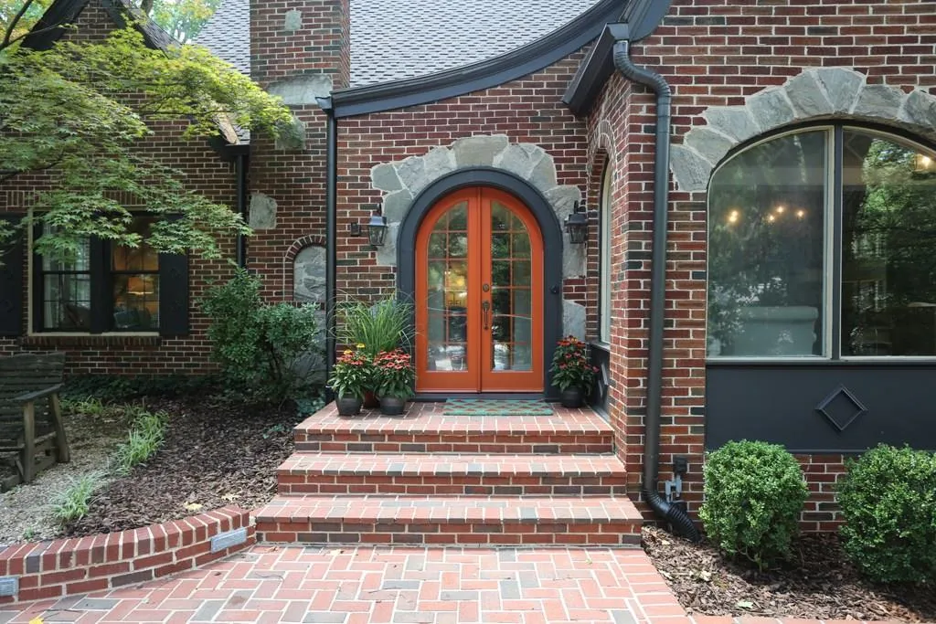 399 Brentwood Drive Ne, Atlanta, Georgia 30305, 5 Bedrooms Bedrooms, ,3 BathroomsBathrooms,Residential,Sold,399 Brentwood Drive Ne,5749351