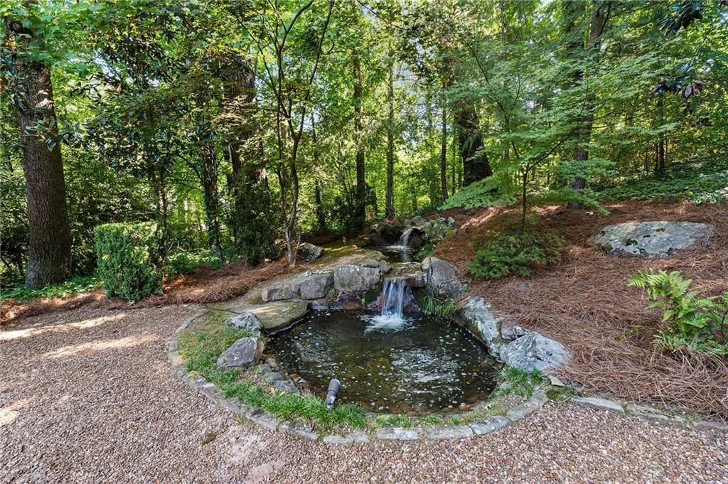 6049 Heards Drive, Atlanta, Georgia 30328, 5 Bedrooms Bedrooms, ,5 BathroomsBathrooms,Residential,Sold,6049 Heards Drive,7447290