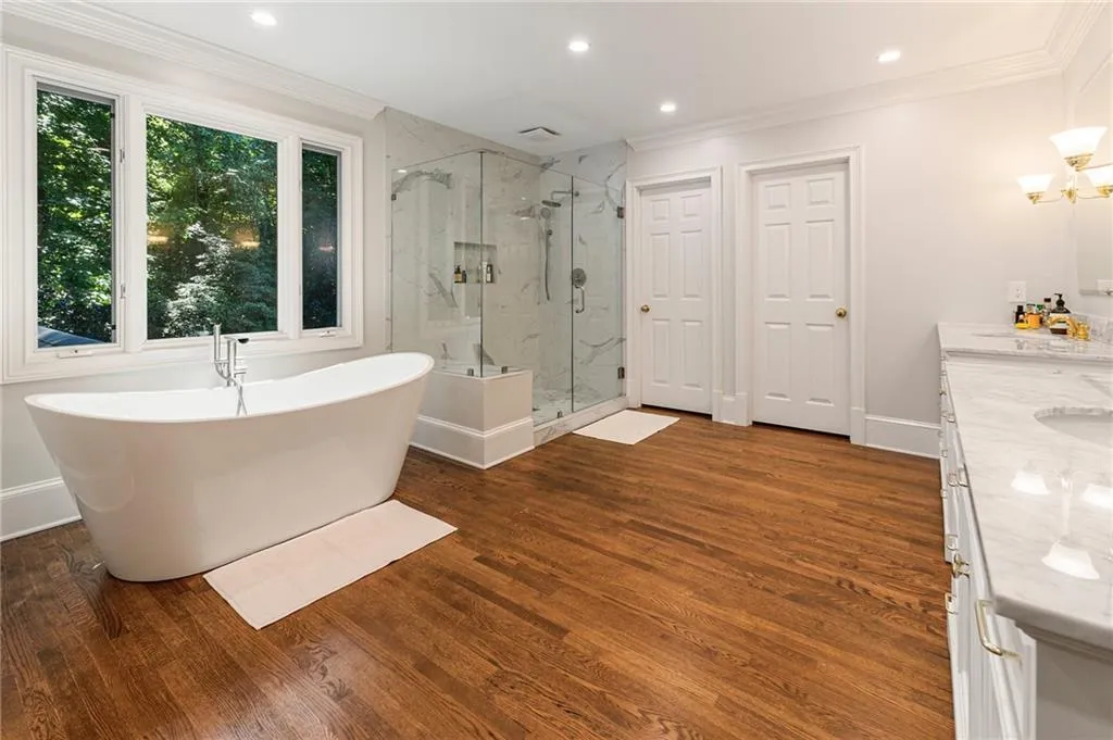 6049 Heards Drive, Atlanta, Georgia 30328, 5 Bedrooms Bedrooms, ,5 BathroomsBathrooms,Residential,Sold,6049 Heards Drive,7447290